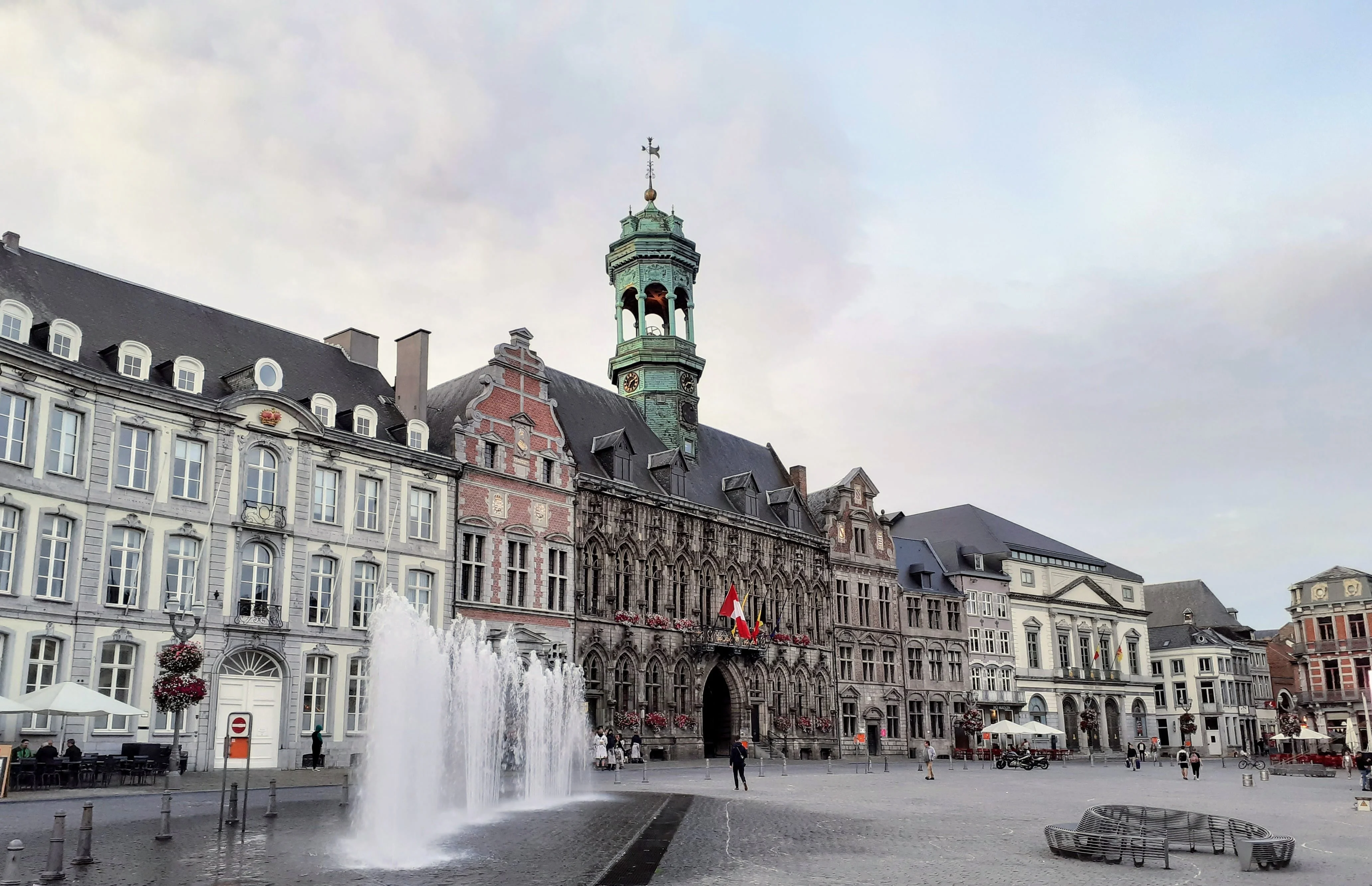 Mons: Revelando las Maravillas Culturales del Oeste de Bélgica