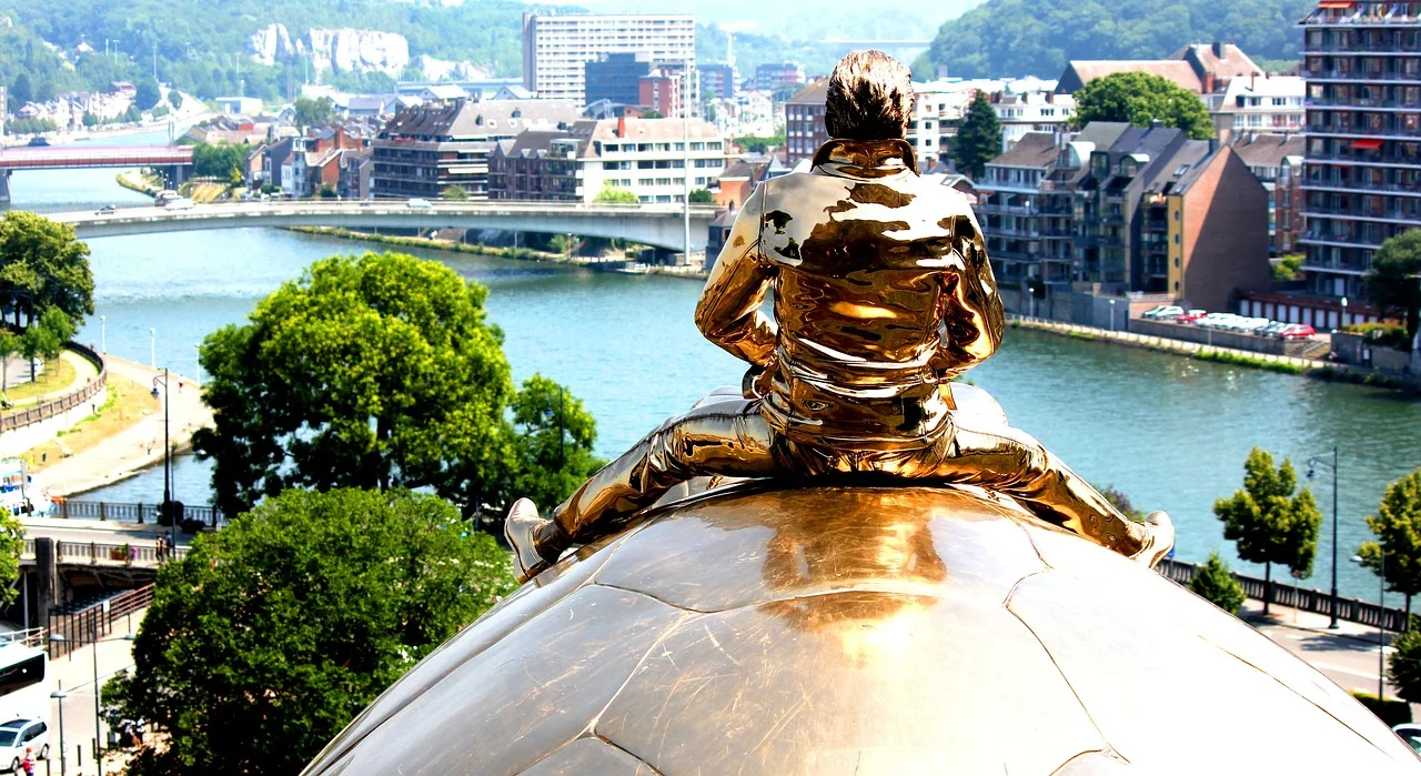 Namur: Una Ciudad de Historia y Cultura